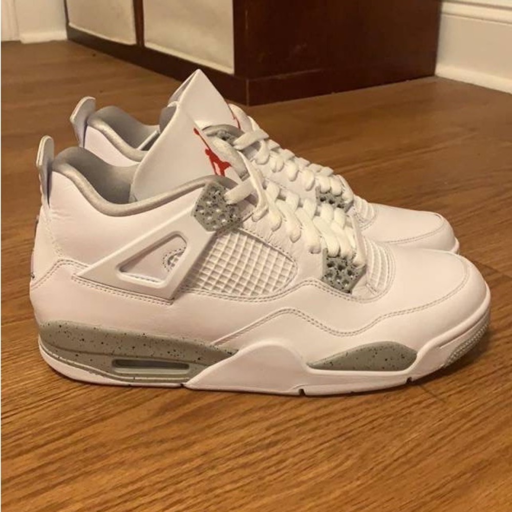 Size 12 white Oreo